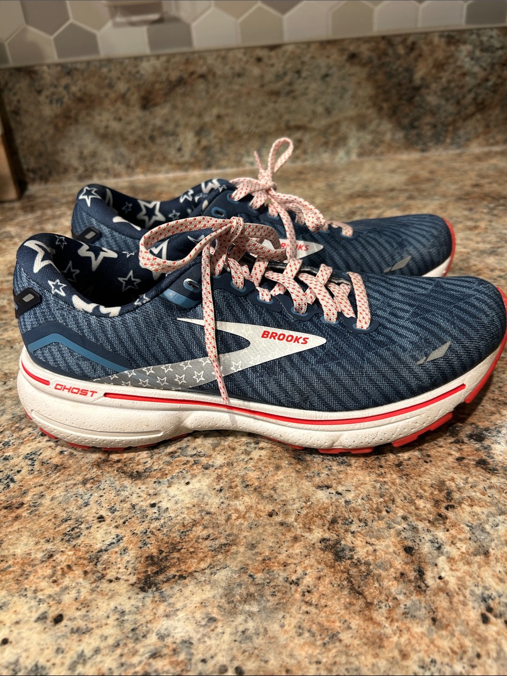 Brooks Ghost 15 Patriotic Stars Red White & Blue Lace-Up Running Shoes 6.5 - Picture 4 of 9